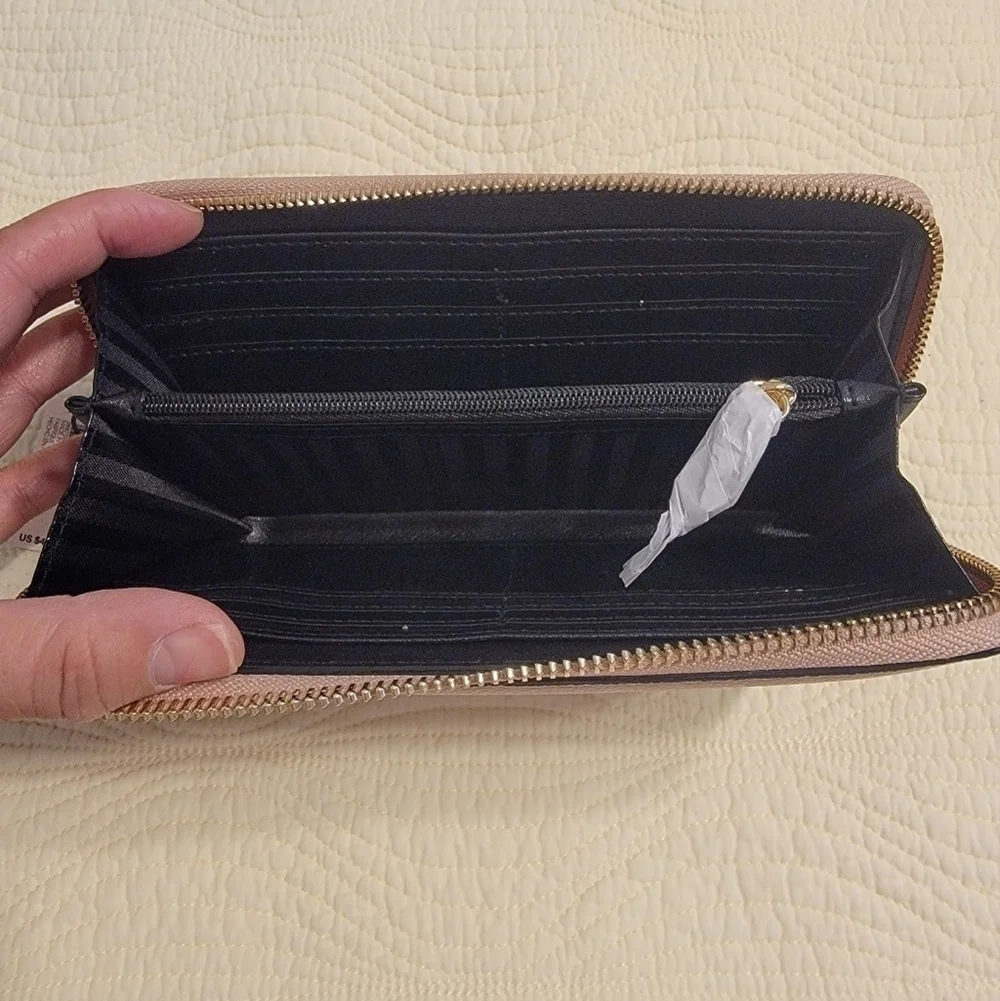 NWT Victoria's Secret Zippered Wallet - Picture 6 of 9